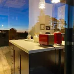 Urikivi House * Orjaku