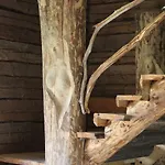 Urikivi House *
